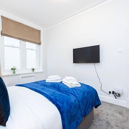 Stylish Studio In Leicester Square Лондон Екстериор снимка