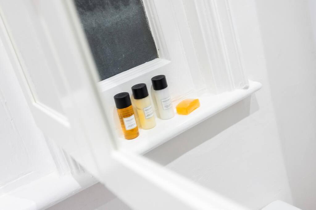 Stylish Studio In Leicester Square Лондон Екстериор снимка